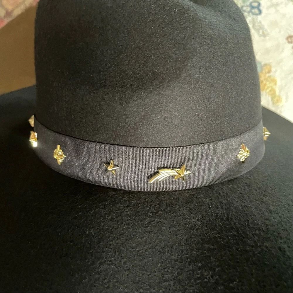 Lucky Brand  Gold Charm Ranger Hat. 100% Wool. Black w/ Black Ribbon. One Size